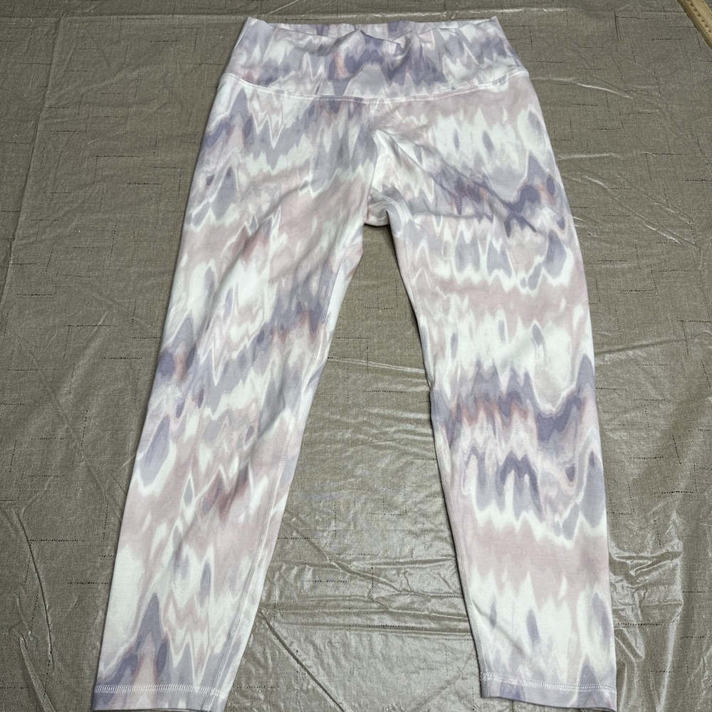 Old Navy Active Go-Dry Large Petite Legging Crop Pants Water Color Pink Pur